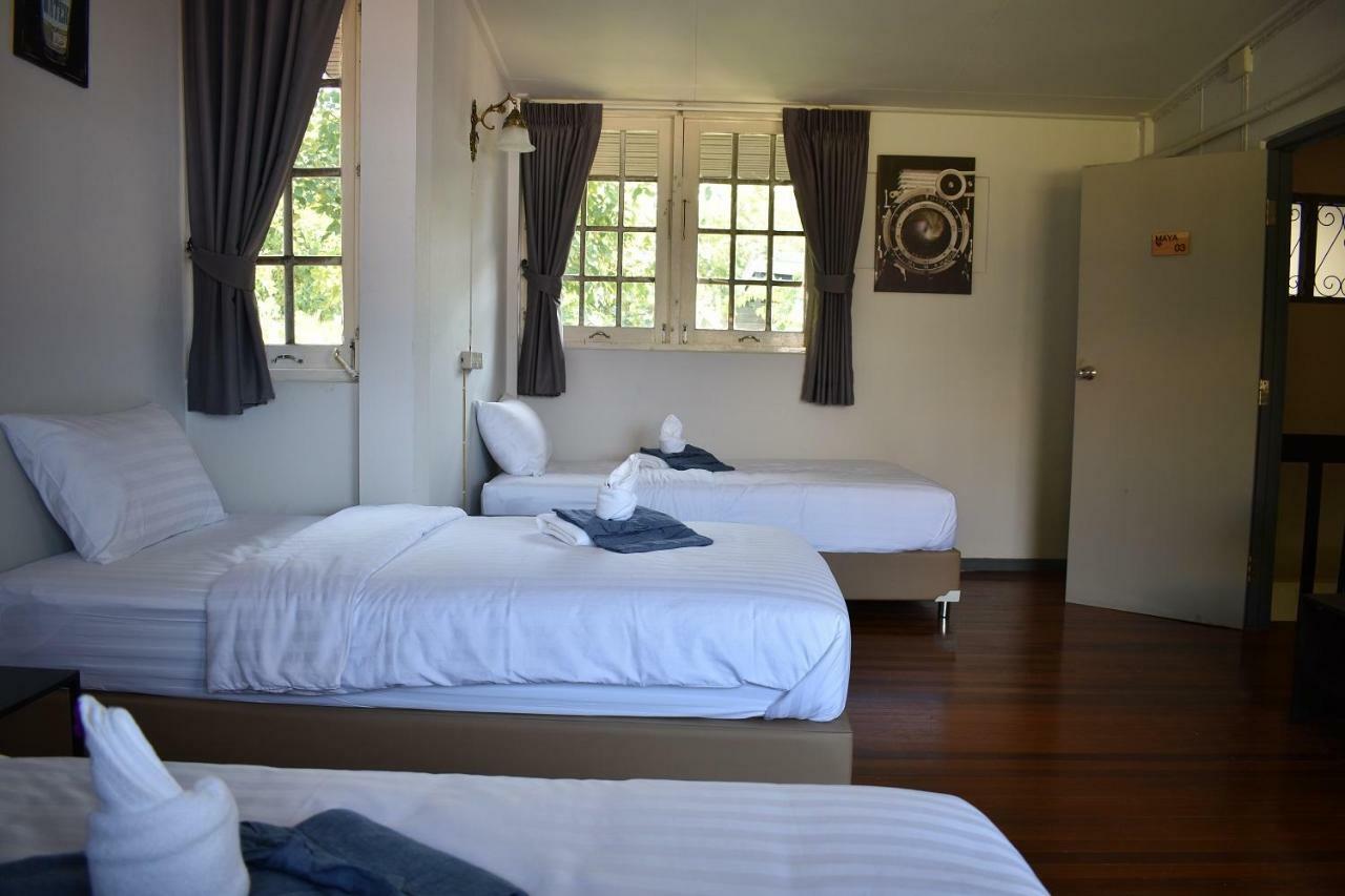 Maya Bed And Food Hostel Chiang Mai Exteriör bild